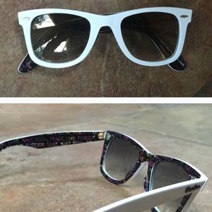 White Ray Ban Wayfarer Sunglasses